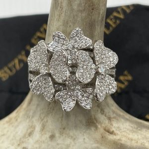 NWOT Suzy Levian - Sterling Silver CZ Multi Flower Ring - 8.5